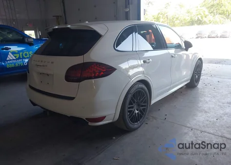 2013 Porsche Cayenne Gts из США, поврежденный, VIN WP1AD2A2XDLA71102